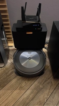 iRobot Roomba j7+