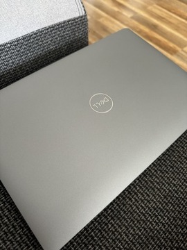 Laptop Dell Latitude 5430 14 " Intel Core i5 32 GB / 2048Gb srebrny
