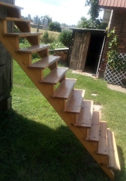 schody drewniane wewnetrzne