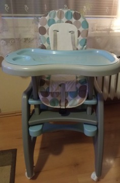 Krzesełko do karmienia dziecka 