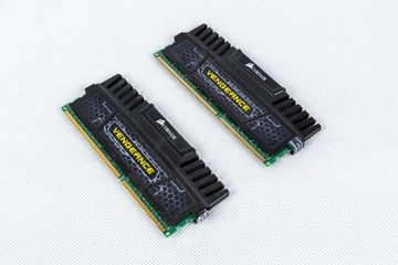 2x8GB Corsair Vangance 1866MHz CL10