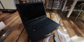 Laptop acer i3 6 gen ssd 4gb ram zadbany 