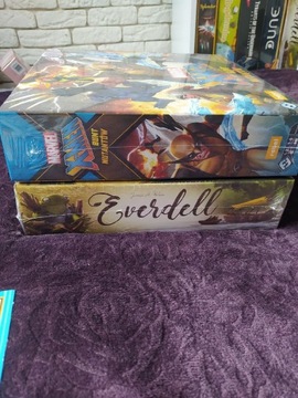 Zestaw rodzinnych gier planszowych Everdell Marvel