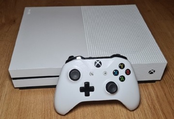 Xbox One S 500GB + pad