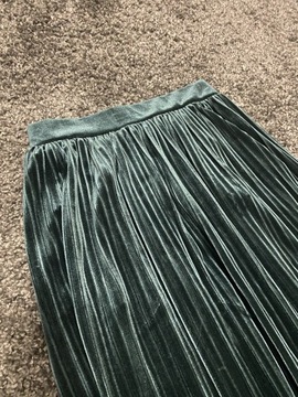 Welurowa plisowana spódnica butelkowa zieleń 