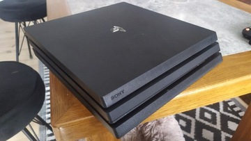 Playstation 4 pro stan idealny