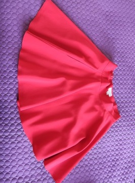 Czerwona spódnica 