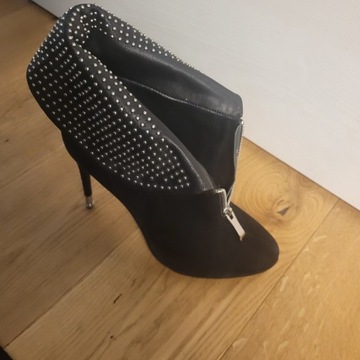 Buty damskie na obcasie ciekim