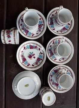 Porcelana chińska 6 filiżanek i talerzyków