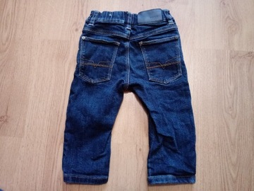 Hugo Boss regular fit spodnie jeansy niemowlę 12M