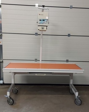 Mobilny stół rentgenowski dla weterynarii