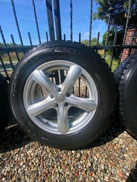 Opony zimowe 235/65 R17 Santa Fe