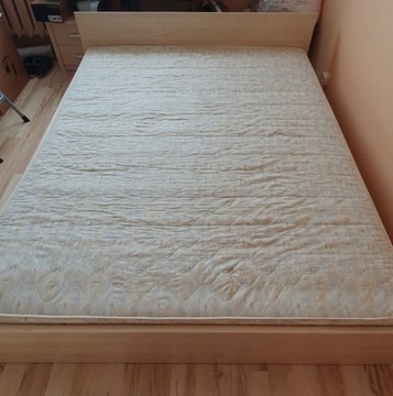 Łóżko+ materac stan idealny 200x160 700 zł