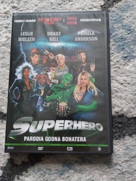 SUPERHERO NA DVD 