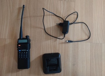 Radiotelefon Baofeng UV5R 8W + większą bateria