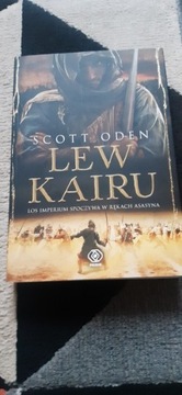 Lew Kairu, Scott Oden