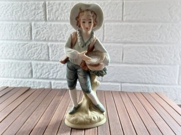 Kolekcjonerska porcelanowa figurka   ,vintage 