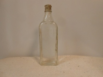stara buteleczka z napisem amol