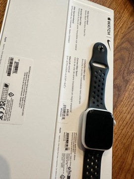 Apple Watch 8 45cm gps srebrny