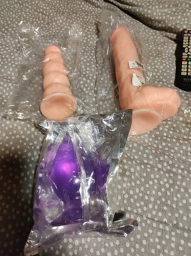 Zabawki erotyczne trzy sztuki gumowe
