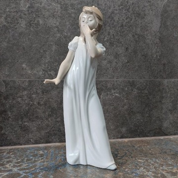 Porcelanowa figurka NAO Lladro 02000230 