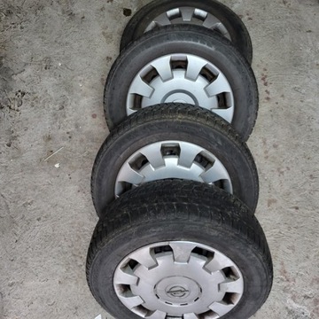 4x Opony zimowe z felgami 5x110 Opel