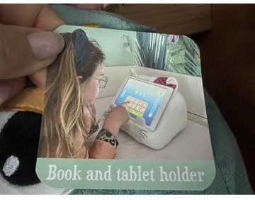 Pluszowa podpórka do książek i tableta