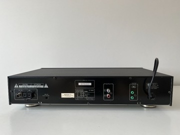 Tuner radiowy cyfrowy Kenwood KT-3050L