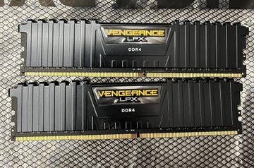 Pamięć RAM Corsair VENGEANCE DDR4 3200Mhz 16GB