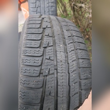 Sprzedam komplet 4 opon  Nokian 205/55/R16" zimowe