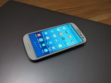 Samsung S3. Zadbany, bez simlocka.