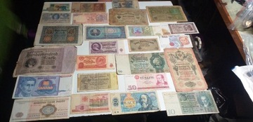Zestaw 25 sztuk banknotów zagranicznych 