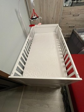 Łóżeczko łóżko dziecięce 140x70+materac+przewijak