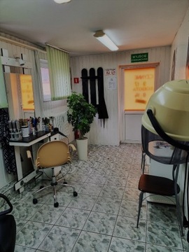 Odstąpię lokal - salon fryzjerski - solarium