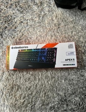 Nowa klawiatura apex 5 od SteelSeries 