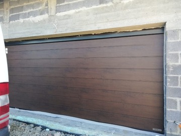 Brama garażowa Hormann Renomatic 42mm Orzech