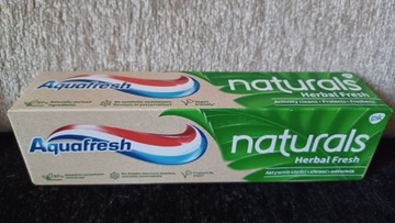 Pasta Aquafresh naturals herbal fresh vegan 75ml