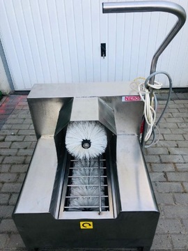 Elektryczna maszyna do mycia i dezynfekcji butów