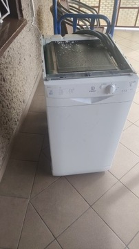   Indesit DSG 051