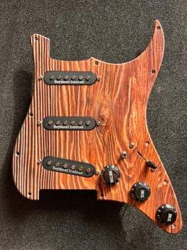 Maskownica typu Stratocaster