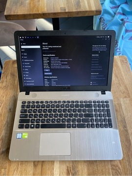 Laptop Asus X541UJ 