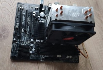 Płyta główna  ASRock 970M Pro3. Z wentylatorem