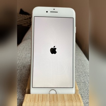 iPhone 8 64GB srebrny w stanie idealnym