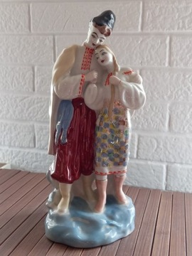 Kolekcjonerska porcelanowa figurka  syg  ,vintage 