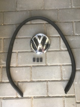 uszczelka podszybia+klamry logo VW 14cm