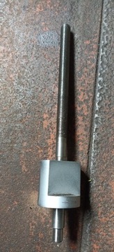 Śruba posuwu poprzecznego minitokarki 180x350