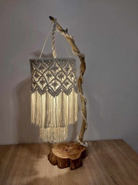 Lampa z makramy wykonana własnoręcznie 
