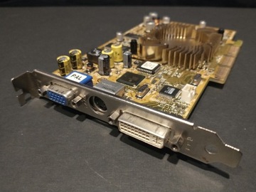 GeForce 4 Ti 4200 AGP 8x / ASUS V9280