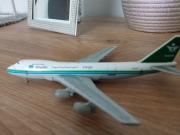 Model samolotu Boeing 747 Saudia Cargo Herpa 