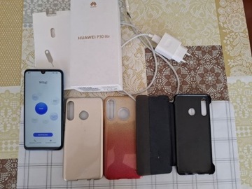 Smartfon Huawei P30 lite 128 GB i dwa etui 